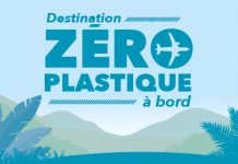 Air Austral tique sur le plastique