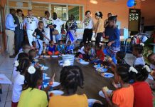 32 élèves en maternelle : « en métropole, il y a des classes pareilles vous savez »