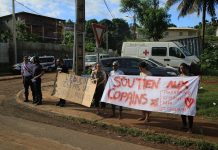 Les profs interpellent Christelle Dubos sur son passage