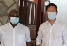 Piste longue : F-X. Bellamy défend la cause de Mayotte au Parlement européen François-Xavier Bellamy, Mansour Kamardine, commission européenne, Mayotte