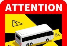 Deux roues : signalisation des angles morts sur les bus et poids-lourds Angles morts, Mayotte