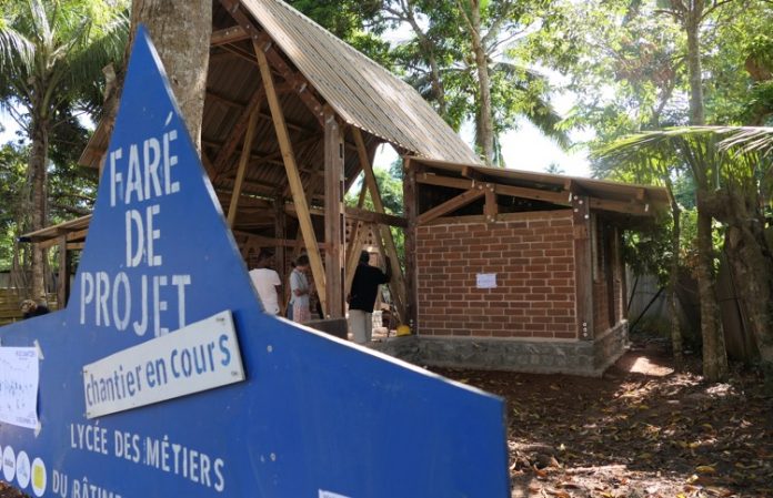 Lycée bâtiment Dzoumogne, Mayotte