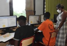 Des stages de réussite en école ouverte : un avant goût de rentrée Ecole ouverte, Stages de réussite, Mayotte