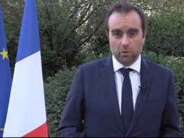 Le gouvernement met 8 millions d’euros sur 14 projets mahorais, dont la moitié sur les stades et les cimetières Sébastien Lecornu, FEI, Mayotte