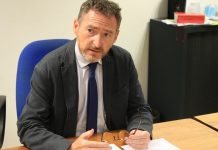 Trois jeunes mis en examen après le meurtre du lycéen à Acoua