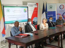Comores : l’AFD annonce 20 millions d’euros pour rénover 45 établissements d’enseignement