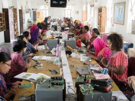 « Mamans solaires », ou comment mettre les femmes de Koungou au cœur du développement durable