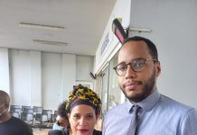 Relaxe pour Estelle Youssouffa et son frère Christophe