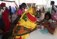 Carobole : 250 familles signent une convention pour être relogées Carobolé, habitat insalubre, Mayotte